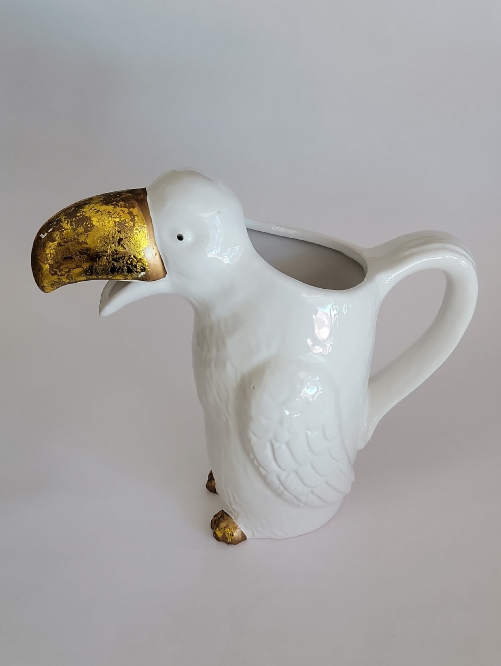 VINTAGE CERAMIC PITCHER OR VASE DEPICTING A TOUCAN BIRD